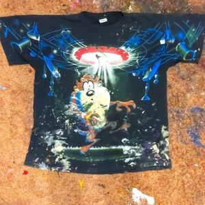 Natural painters vintage taz t-shirt